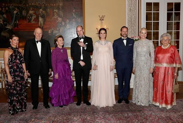 Prince William, Kate Middleton, Crown Prince Haakon, Crown Princess Mette Marit, Princess Astrid, Mrs. Ferner, Princess Martha Louise, Queen Sonja