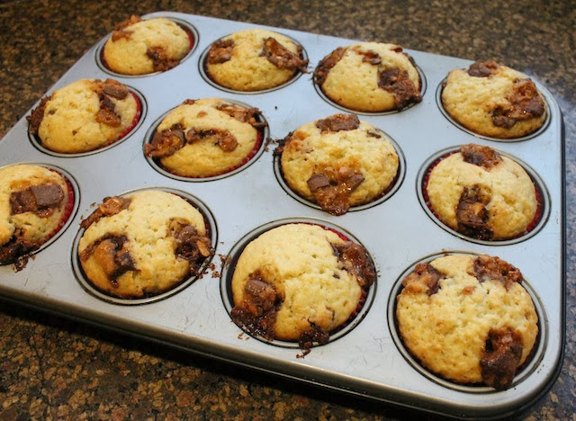 Food Lust People Love: Snickers Muffins