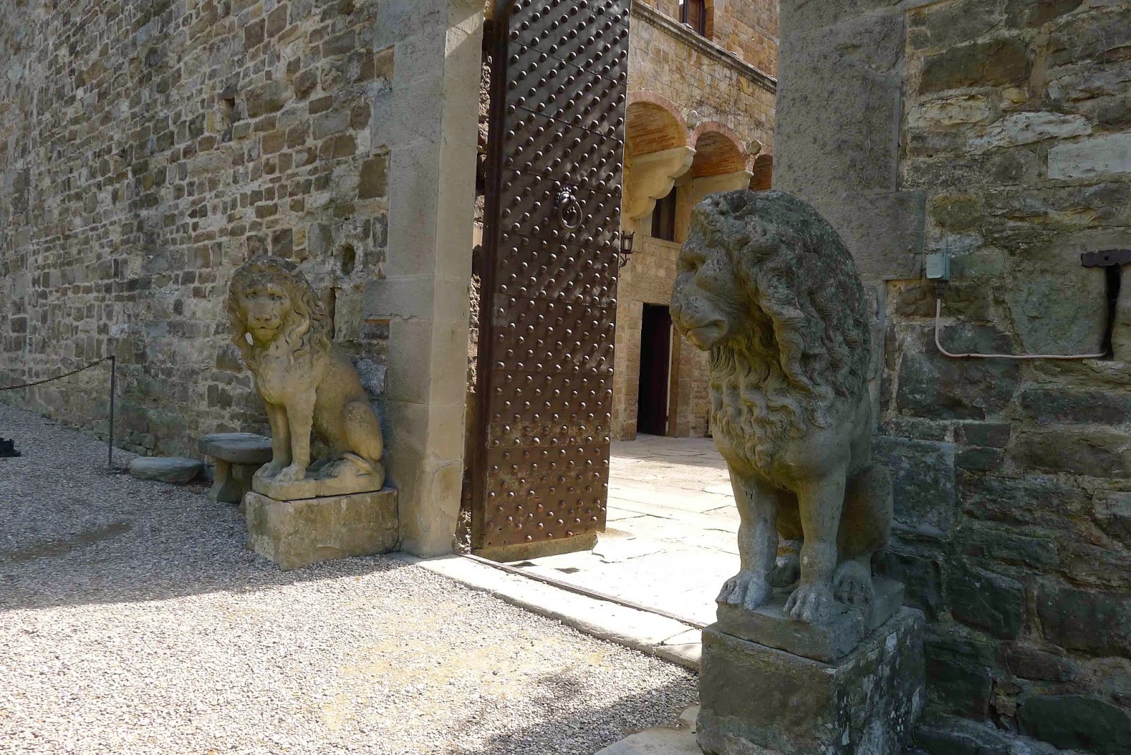 Castello di Vincigliata - Lions
