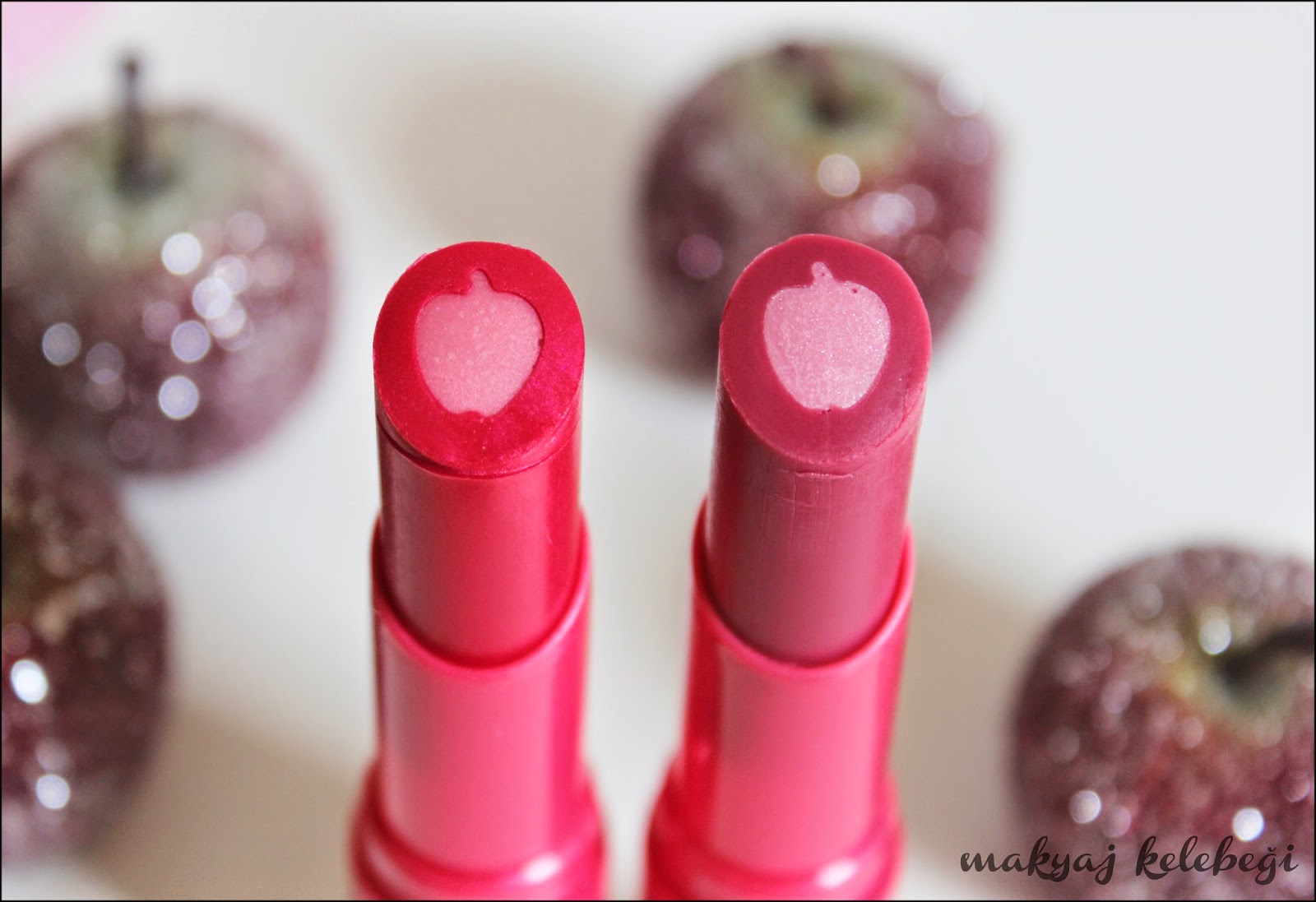 NYC APPLELICIOUS GLOSSY LIP BALM MAKYAJ KELEBEĞİ
