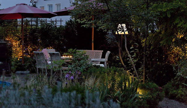 Beleuchtung Garten mit Stehlampe für draussen für den Sitzplatz am Pool