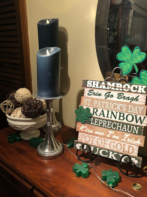 Ideas on how to decorate the interior of your home for St. Patrick's Day.