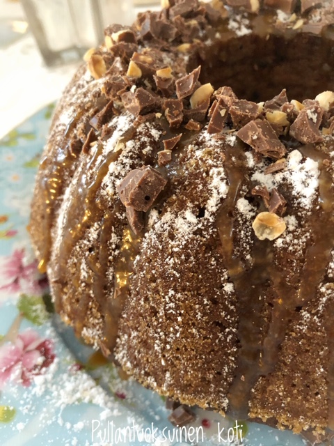 #kakku #suklaakakku #chocolate #chocolatecake #baking #resipe #delicious #coffeecake #kuivakakku #herkullinen #leivonta #syntymäpäiväkakku #maustekakku #herkullinenmaustekakku #mehevä #suklainen