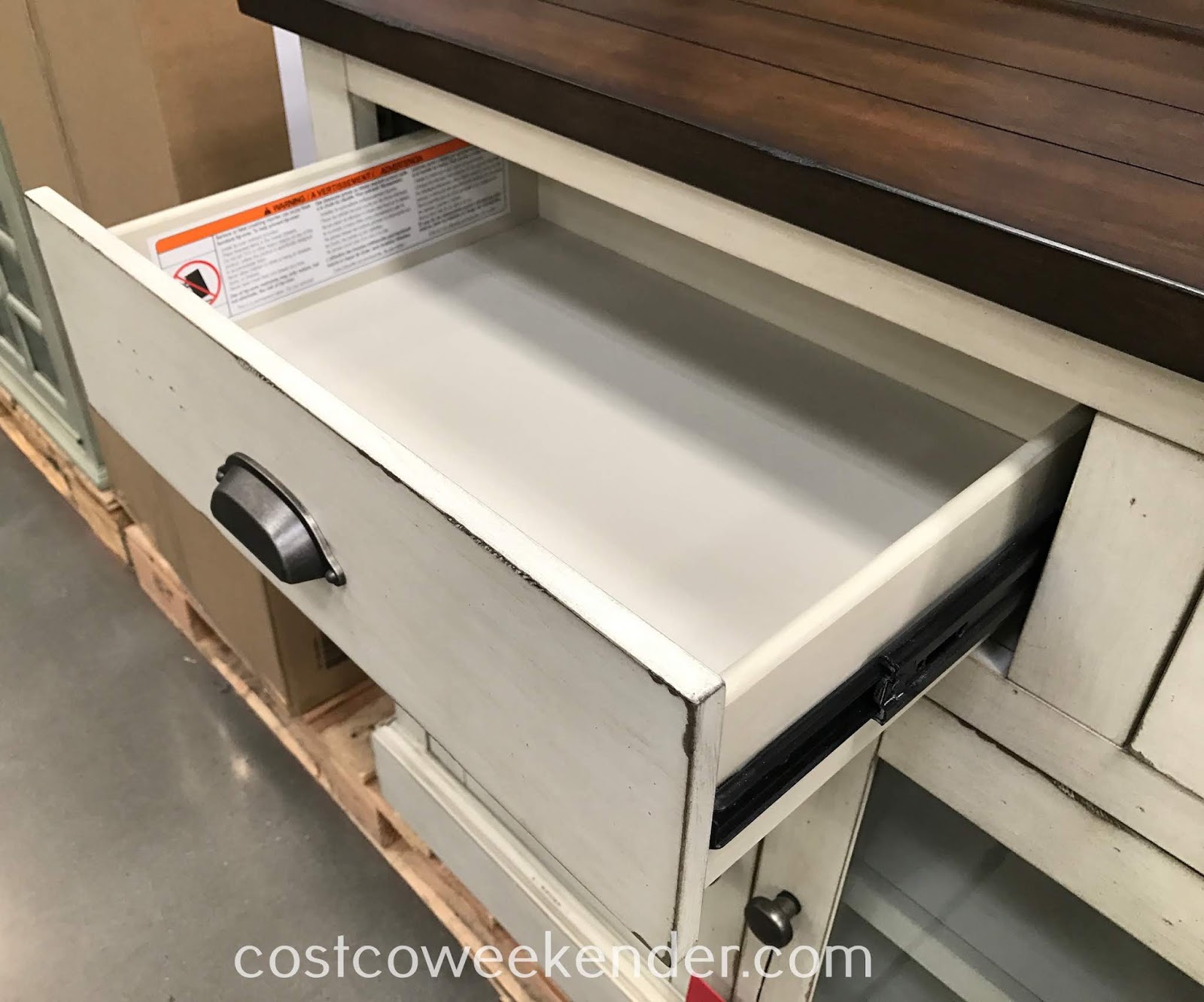 Bayside Furnishings Accent Costco Weekender