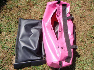 Image of the Ultimate Sandbag inner bag next to the outer shell 