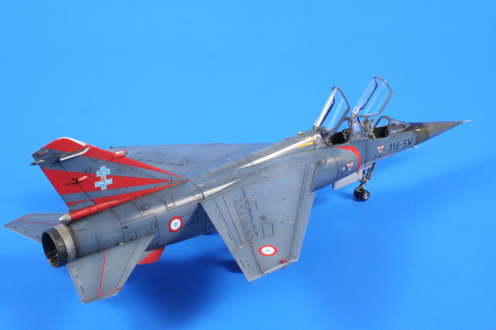 Mirage F.1CE a Mirage F.1B postavené modely