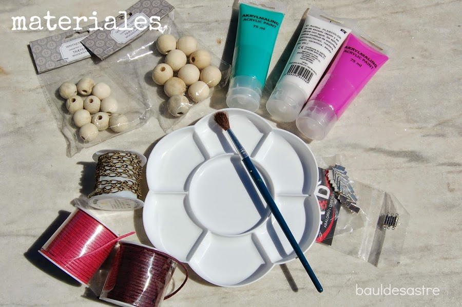 materiales para collar de bolas de madera