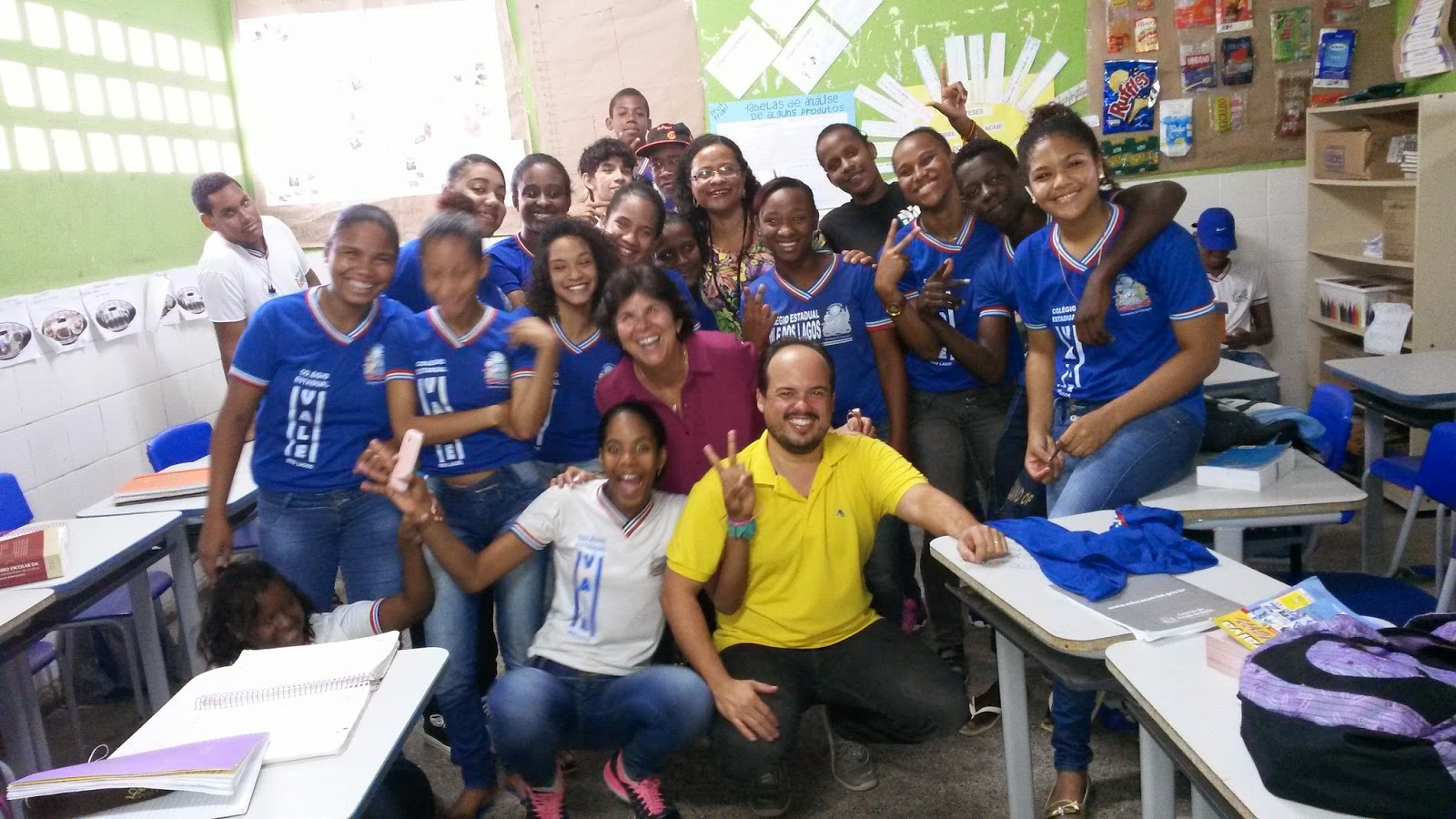 COLÉGIO ESTADUAL VALE DOS LAGOS.