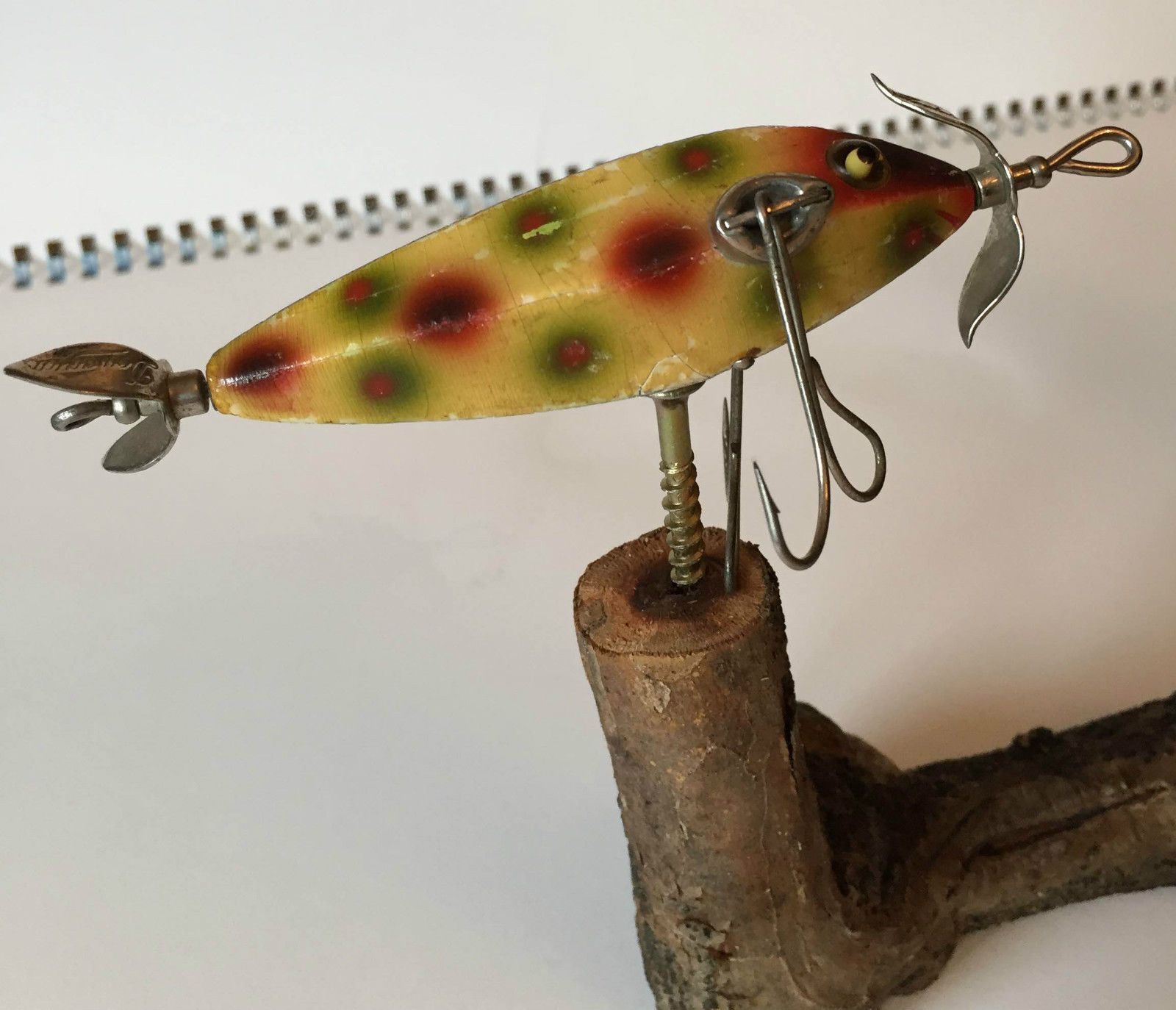 Rare Vintage Heddon Dummy Double fishing lure FREE PRICE GUIDE