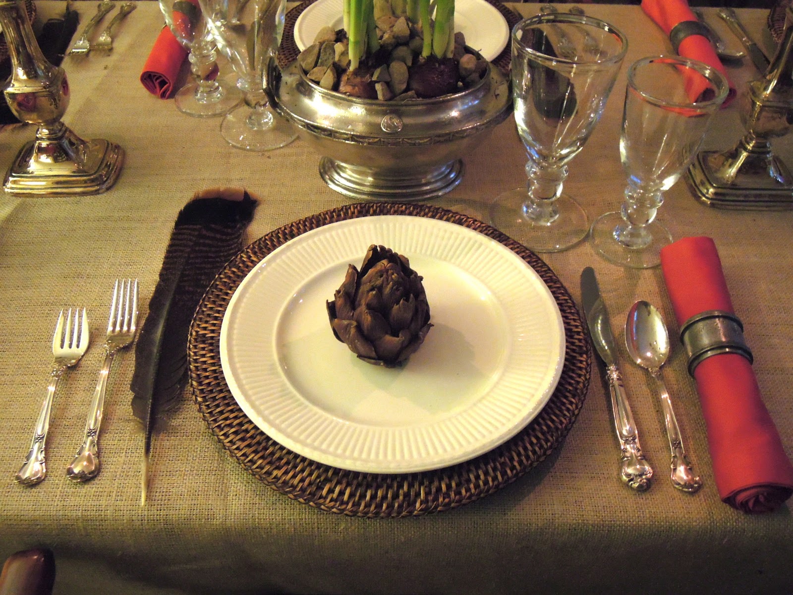 Antiqueaholics: Setting Your Table for the Holidays