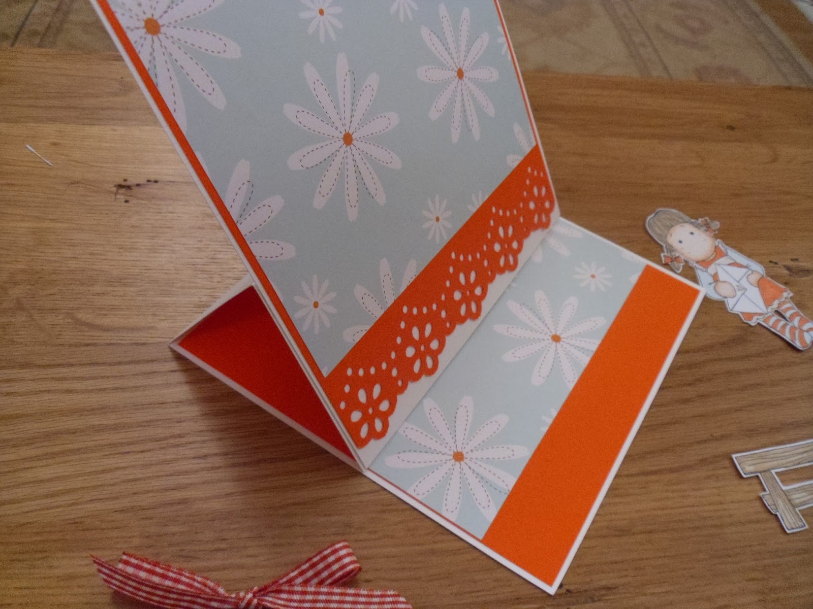 Divine Craft Delights: Creative Collage