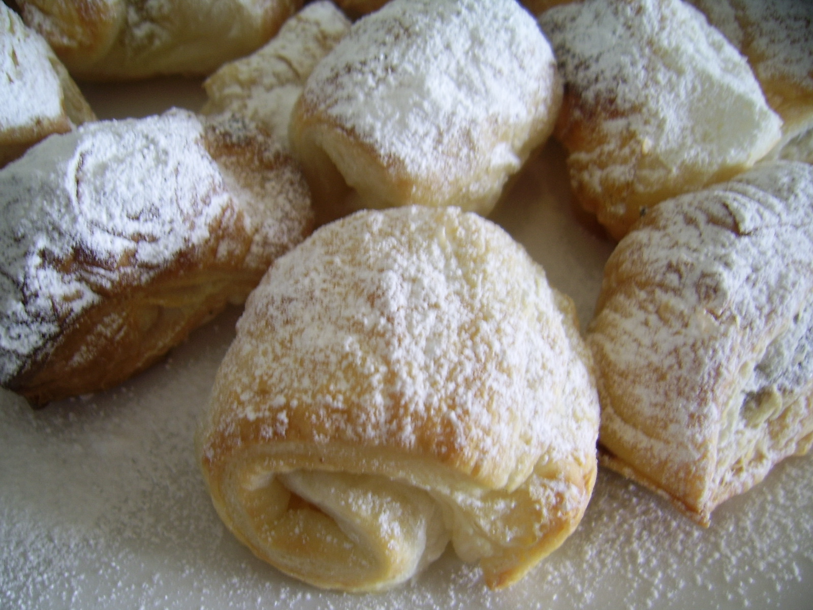 irenafoods: Puff pastry & Turkish delight - Foietaj cu rahat