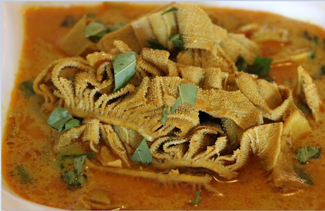 Làm món lẩu dạ sách bò