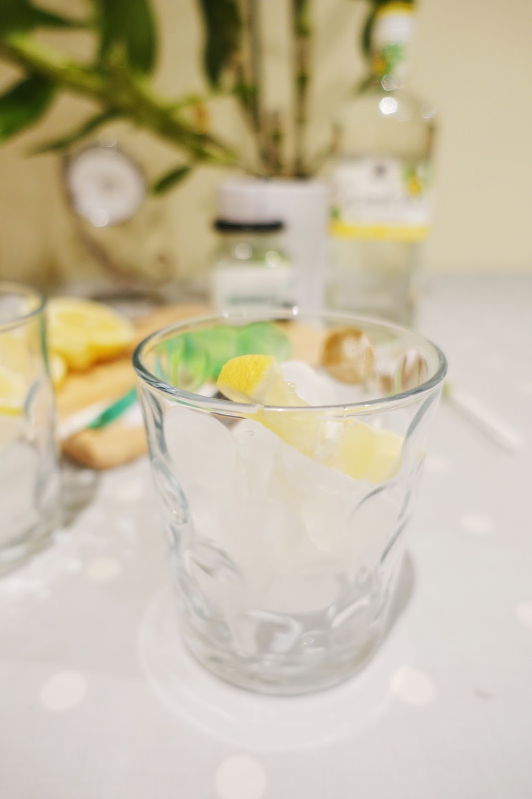 Gin & Tonic with Hollie's Lollies The Blonde B