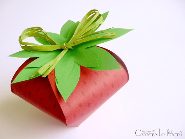 Strawberry paper box