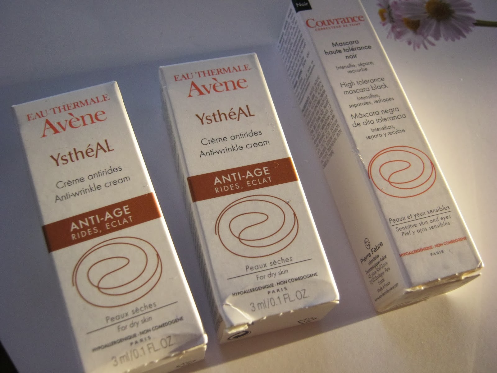 Новости от Avene - YSTHÉAL КРЕМ и COUVRANCE спирала | Thingamyjic