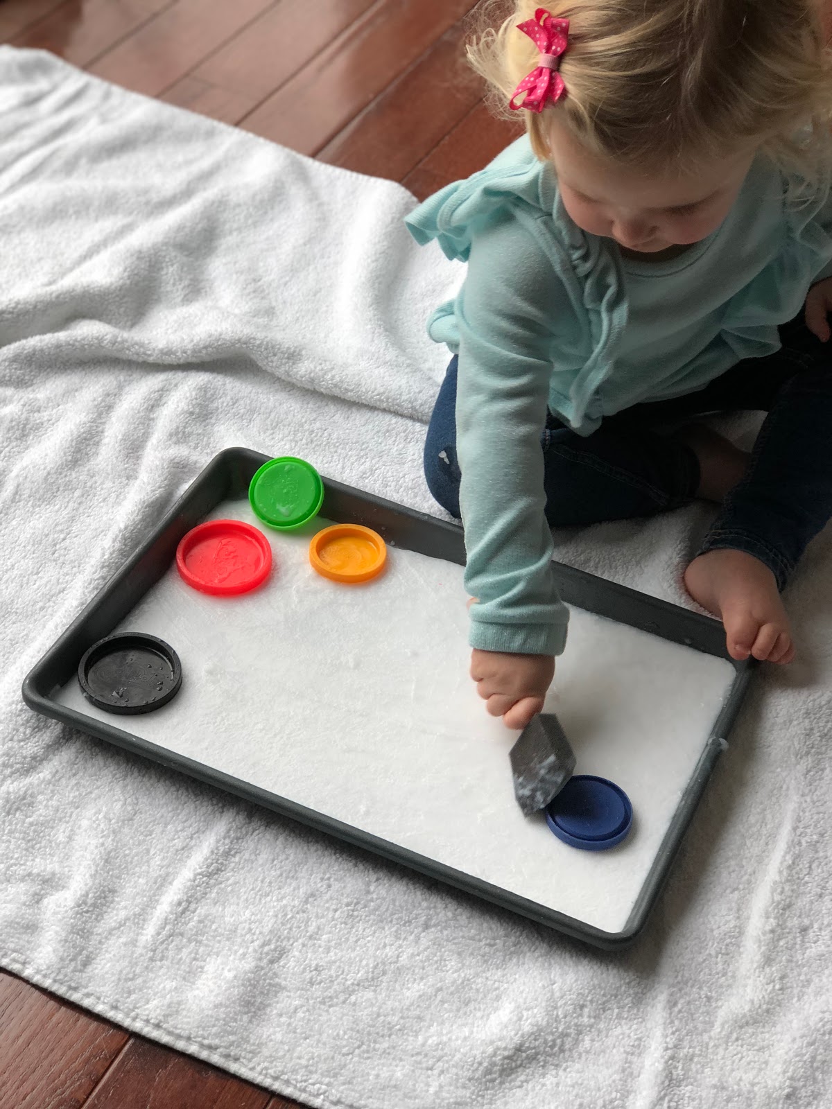 Toddler Approved! Easy Lid Hockey Game for Toddlers