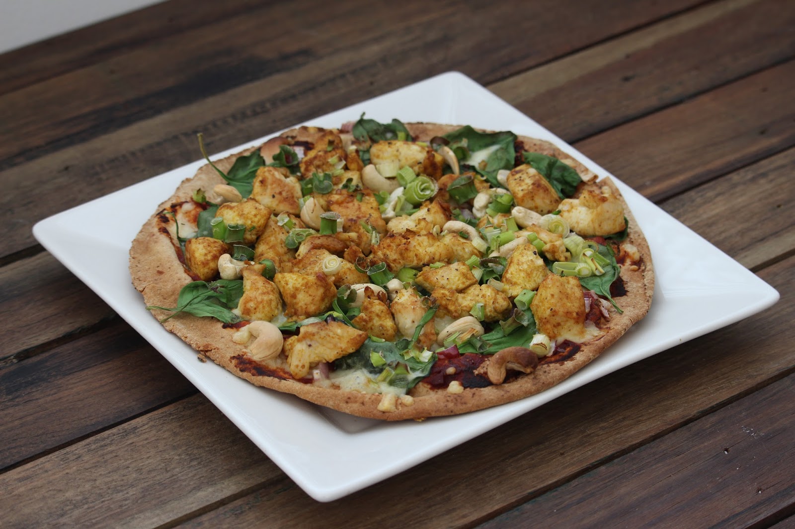 SOULFUL HEALTHY LIVING: CHICKEN, CASHEW &amp; CURRY PIZZA