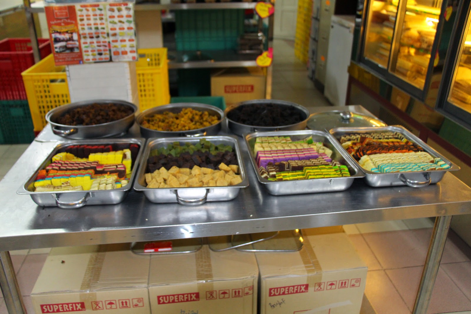 Muhammad Qul Amirul Hakim Mira Cake House, Kuching, Sarawak (Kek Lapis