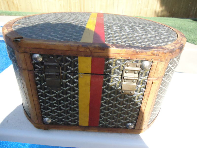 musings-of-a-goyard-enthusiast-goyard-bo-te-chapeau-or-hat-box