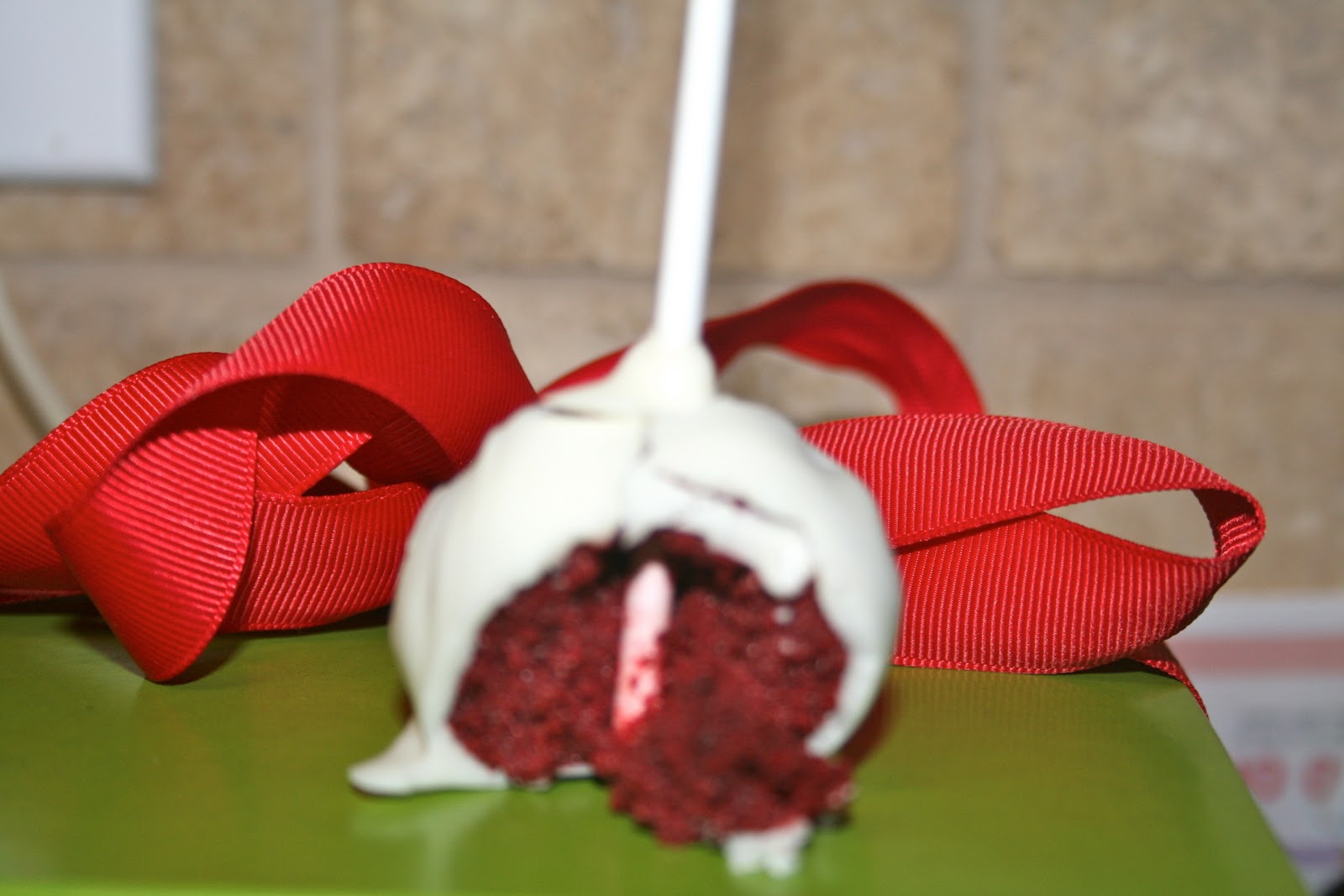 Lola&amp;#39;s Homemade Cooking: Red Velvet Cake Pops