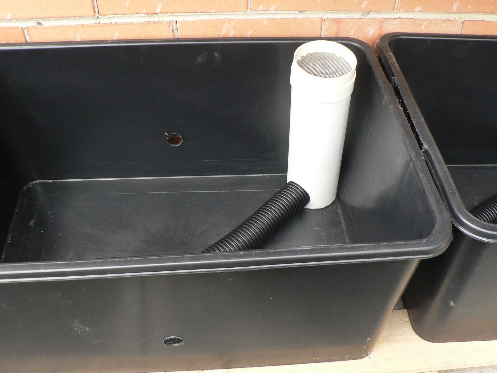 My Thornbury Garden Building the Wicking Tubs