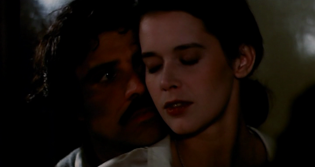 Sylvia Kristel, Enrico Montesano Carmelo bandelt mit Beatrice an