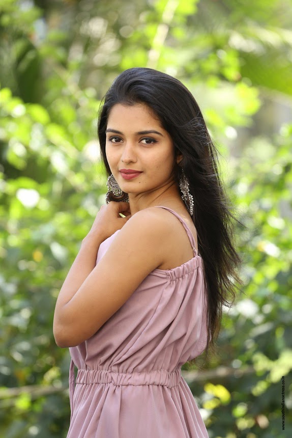 Priyanka Jain at Chalte Chalte Teaser Launch