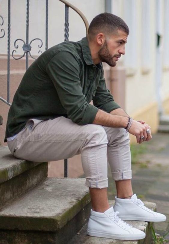 tênis cano alto masculino com calça jeans