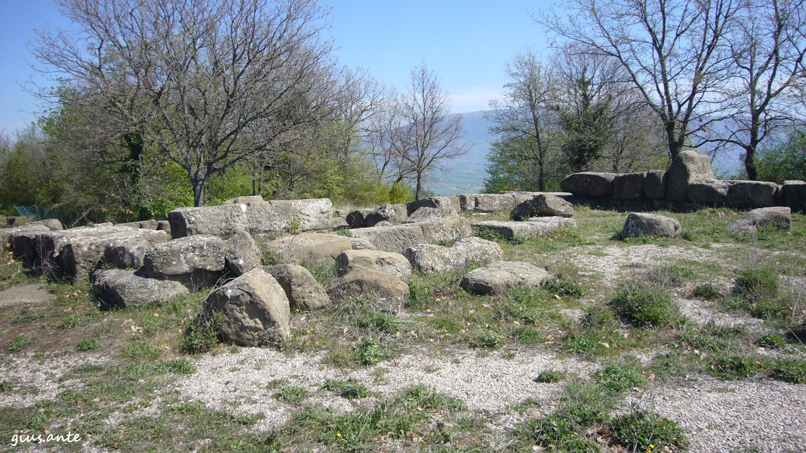 camminare leggendo Colline dell'Umbria da Valletamantina a Collemancio