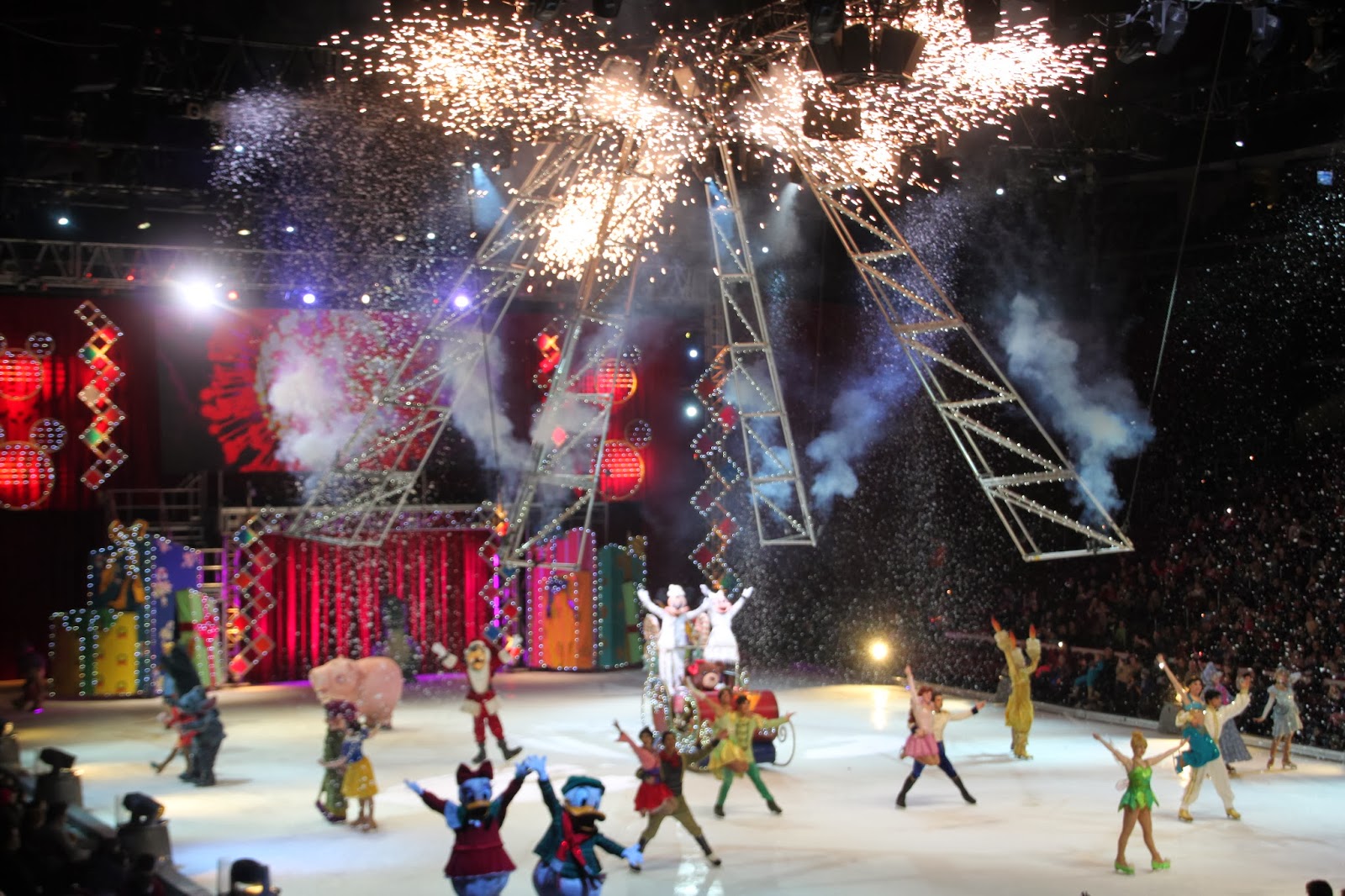 Susan's Disney Family Disney on Ice presents Let's Celebrate