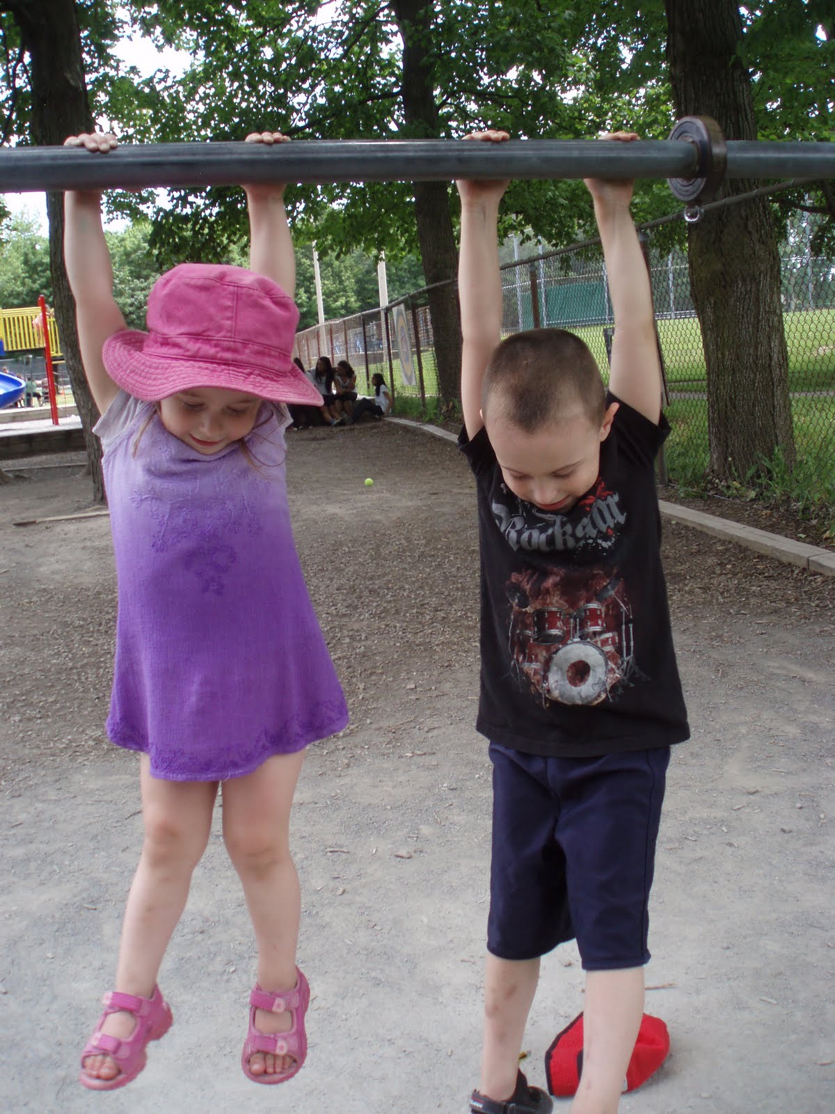 Gabe and Roxy's Preschool Adventures: June 2011
