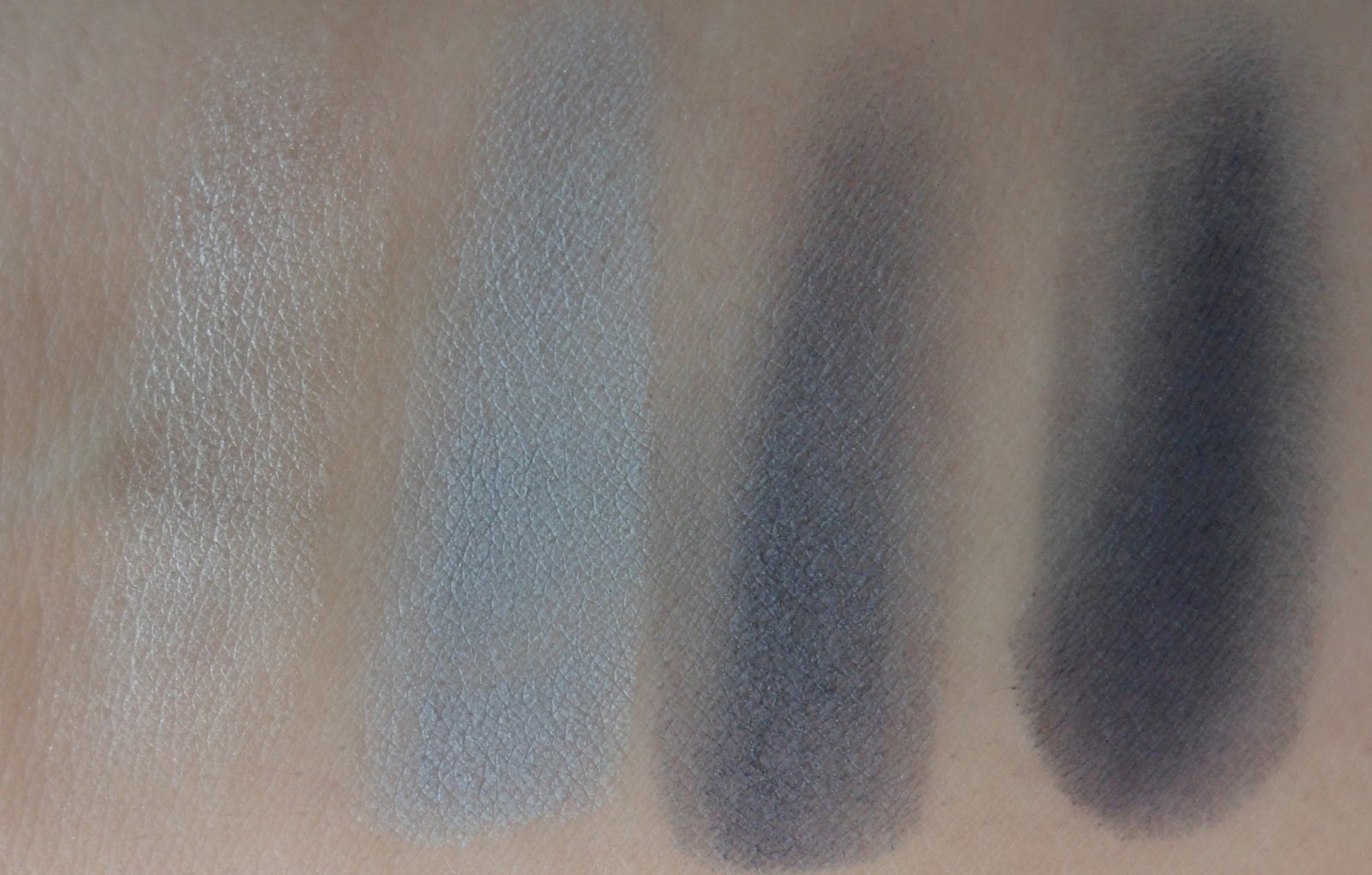 *Review* Gosh smokey eyes palette e mascara Catchy eyes Cinderella