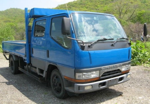 Truk Mitsubishi Canter-doubble cabine