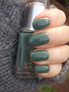 Leighton Denny Femme Fatale