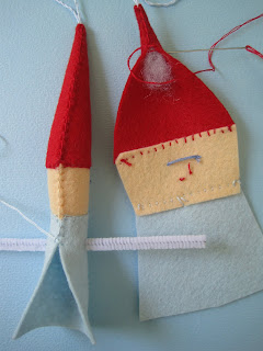 Creative Breathing: Elves, Mushrooms and Desktop Backgrounds