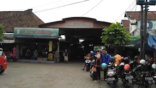 Pasar Grosir Batik Setono Pekalongan