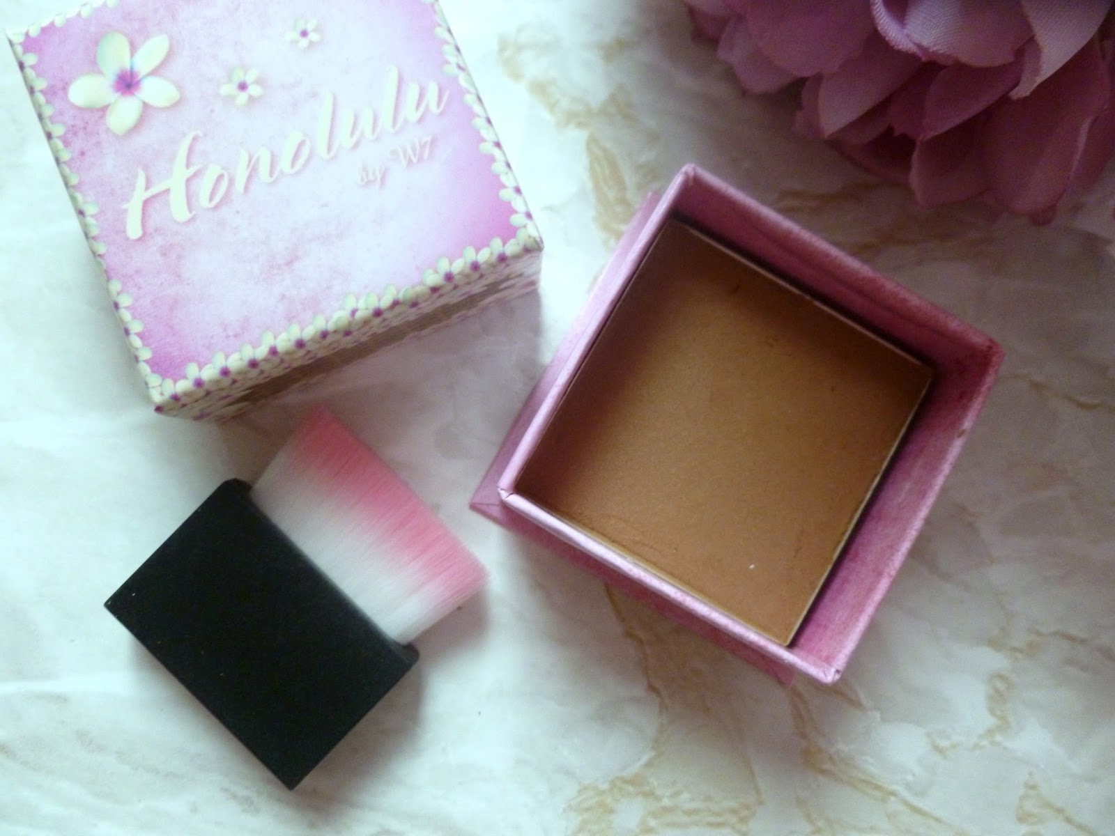 W7 Honolulu Bronzing Powder A Dupe For Benefit's Hoola? Mammaful Zo