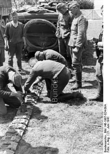 Fixing tank tracks in Lithuania 21 June 1941 worldwartwo.filminspector.com