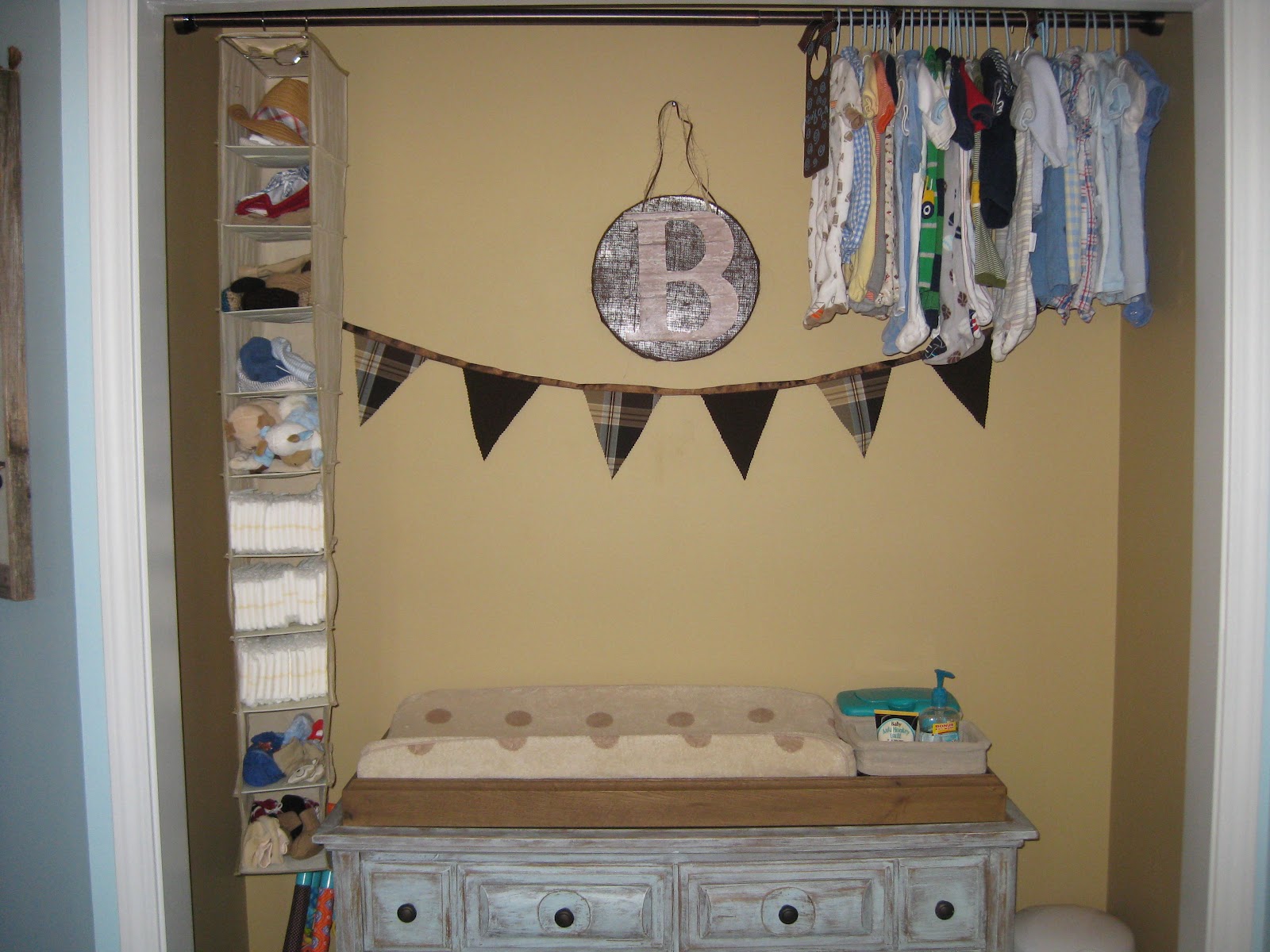 Watch the Thames' Run Brantley's "All Boy" Nursery