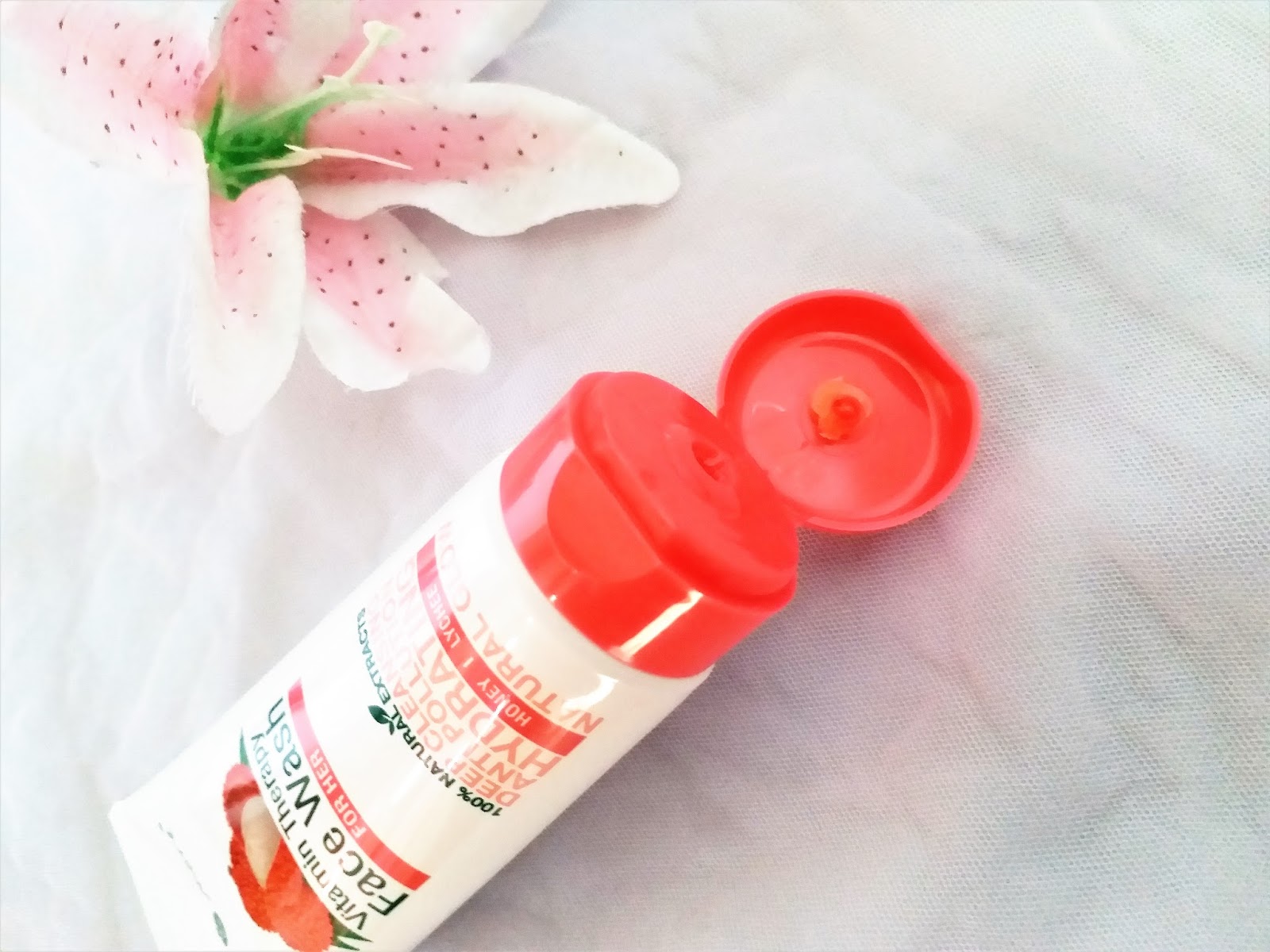 Beauty & Beyond *New Launch*Herbs & More Vitamin Therapy Face Wash for