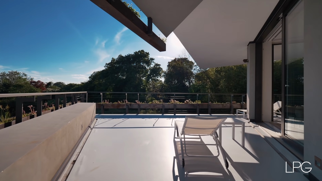 38 Interior Design Photos vs. 40 Sayres Path, Wainscott, NY Luxury Mansion Tour