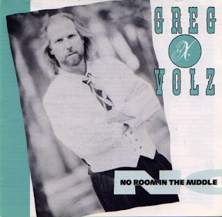 Capa de No Room in the Middle