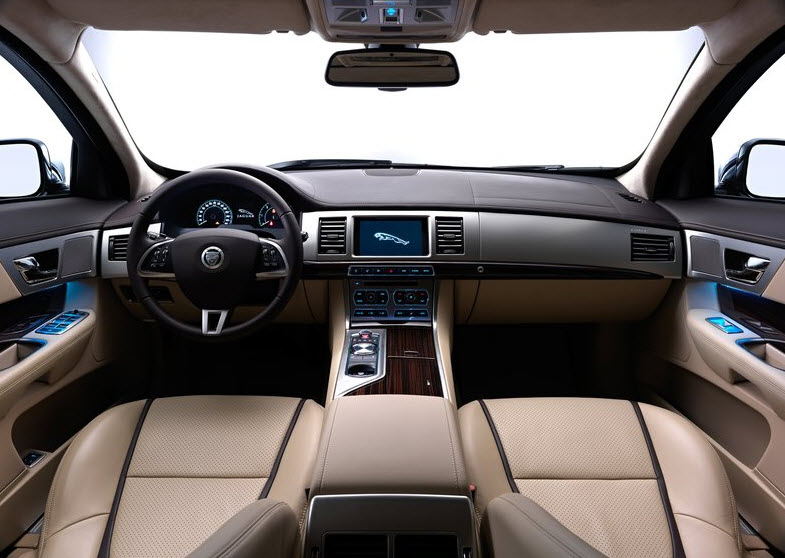 Jaguar XF Sports Brakes (2013) Car Barn Sport