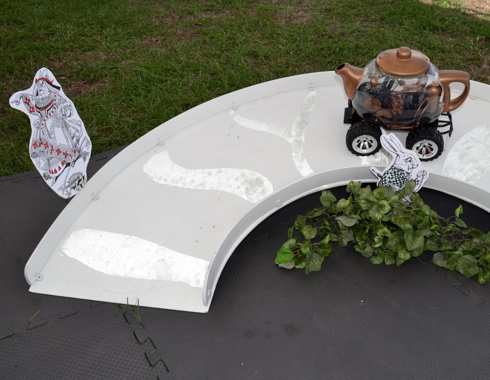 Over the Crescent Moon: Featured Teapot Racer: Kabootle