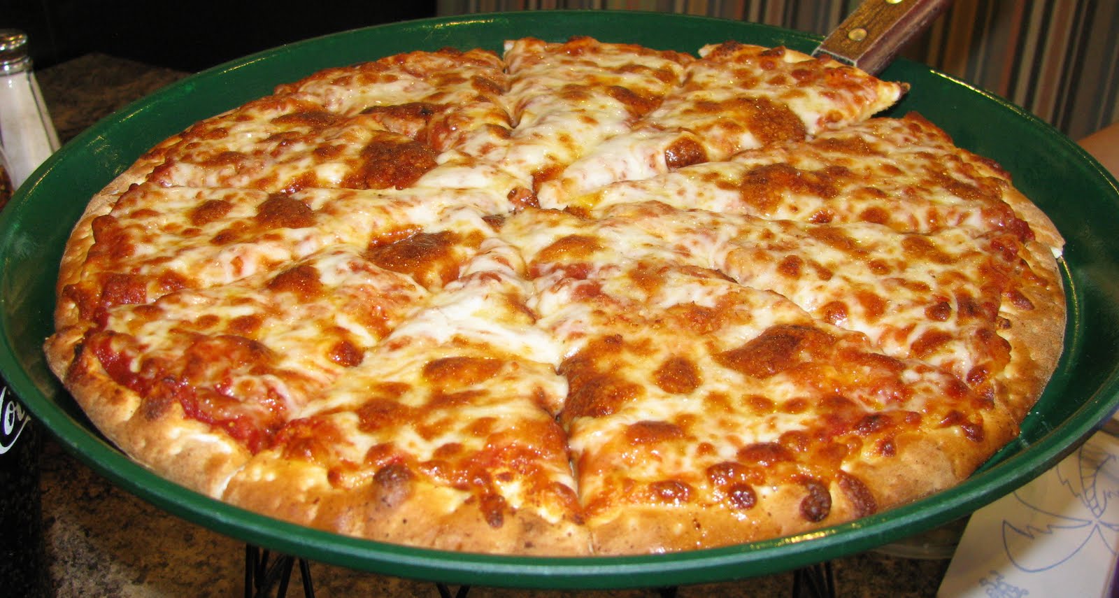 The Deep Dish Week 33 Straw Hat Pizza