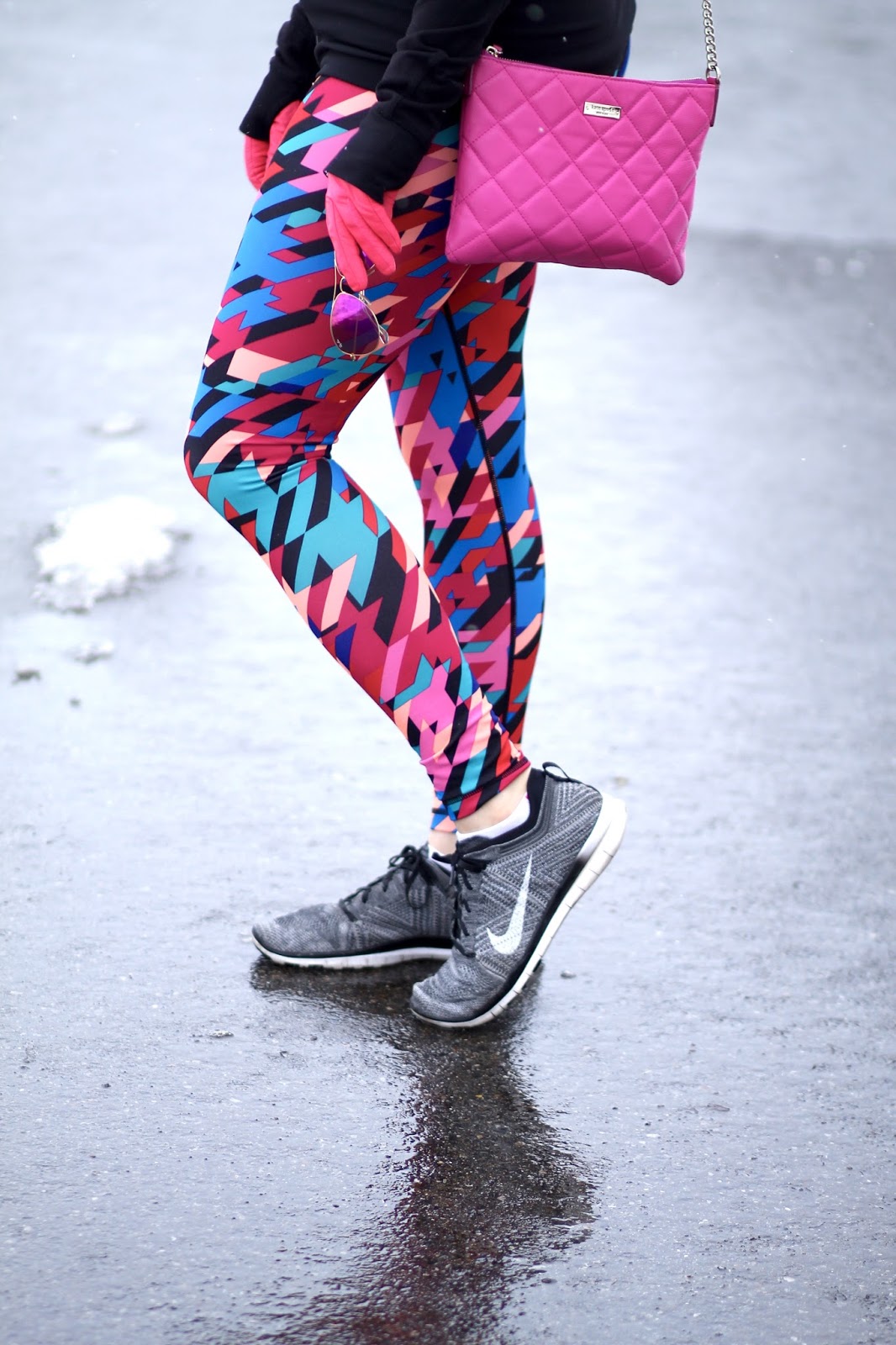 Nordstrom workout leggings from zella in fun patterns and prints, kate spade pink bag, purse, pink raybans, and nike flyknit free