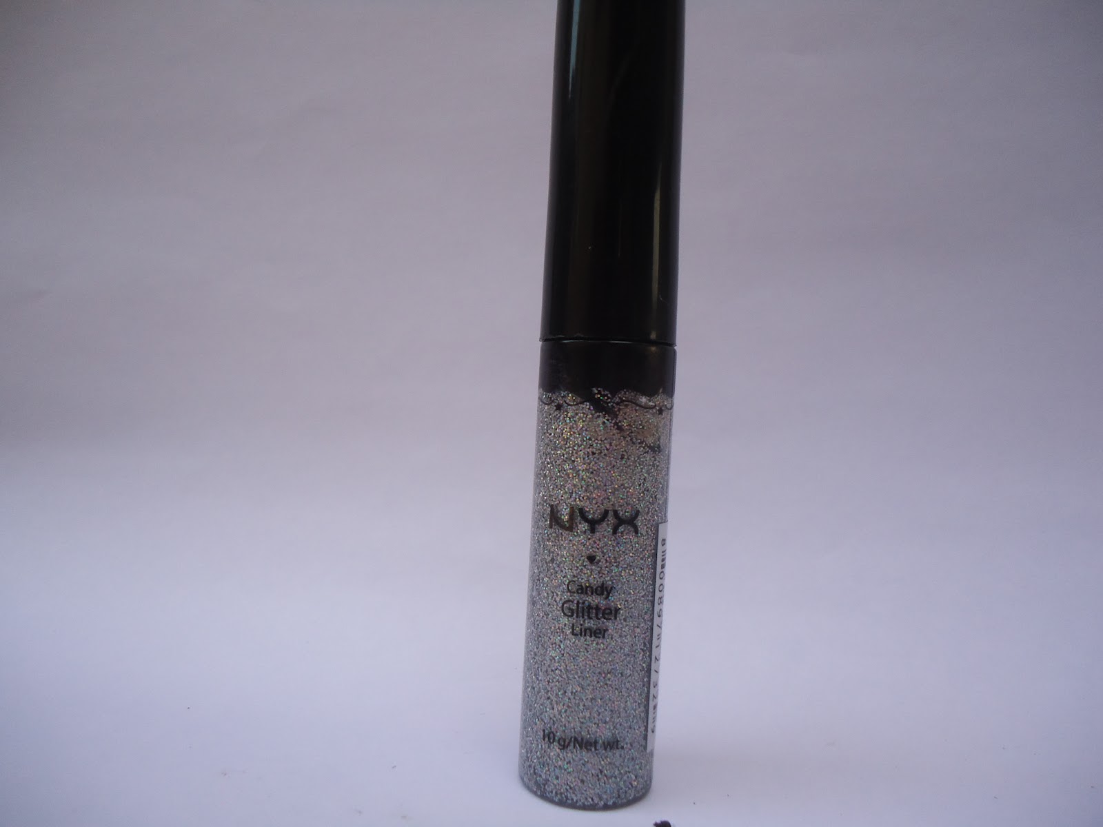 Além dos Pincéis Review Delineador Glitter Nyx
