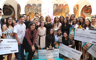 Otorga gobernadora Pavlovich Premio Estatal de la Juventud 2018