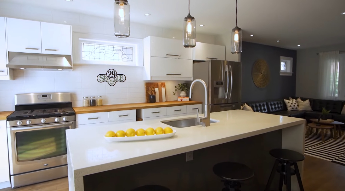 22 Interior Design Photos vs. 29 Springdale Blvd, Toronto Luxury Home Tour
